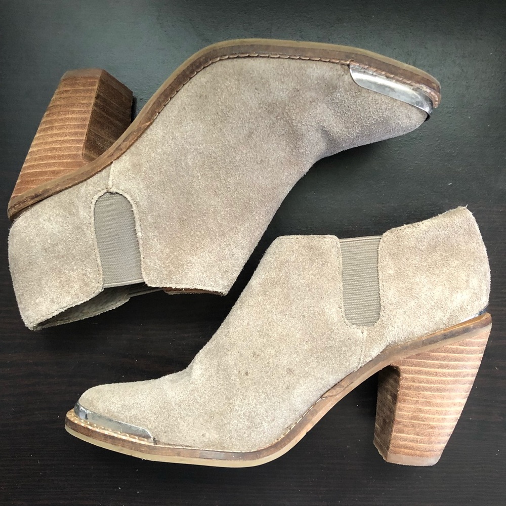 DV Dolce Vita “Carlin” Bootie- Sz 6.5